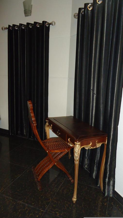Midway Hotel & Restaurant Sadiqabad Exteriör bild