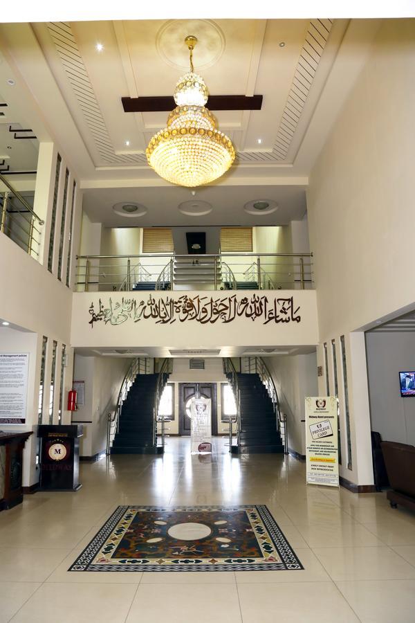 Midway Hotel & Restaurant Sadiqabad Exteriör bild